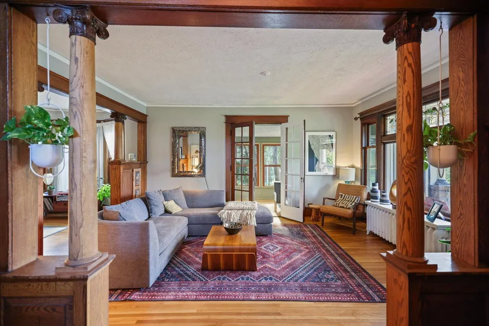 76 Prospect Blvd, St Paul, MN 55107