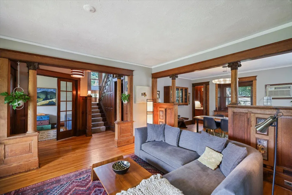 76 Prospect Blvd, St Paul, MN 55107