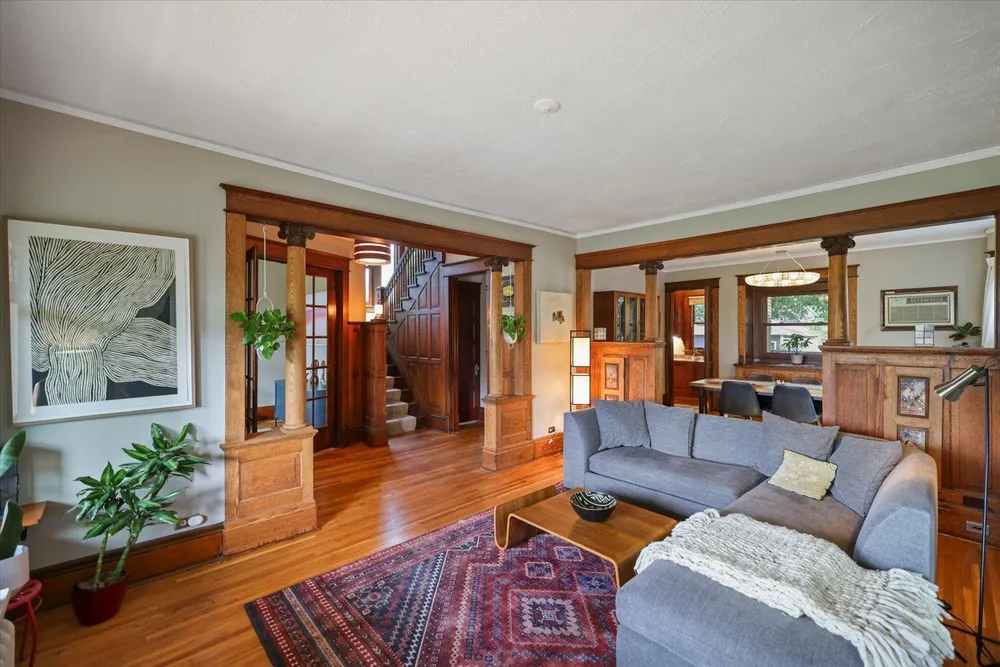 76 Prospect Blvd, St Paul, MN 55107