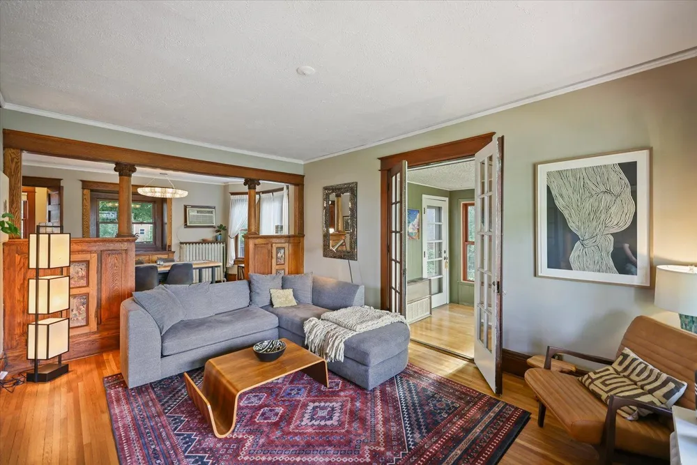 76 Prospect Blvd, St Paul, MN 55107