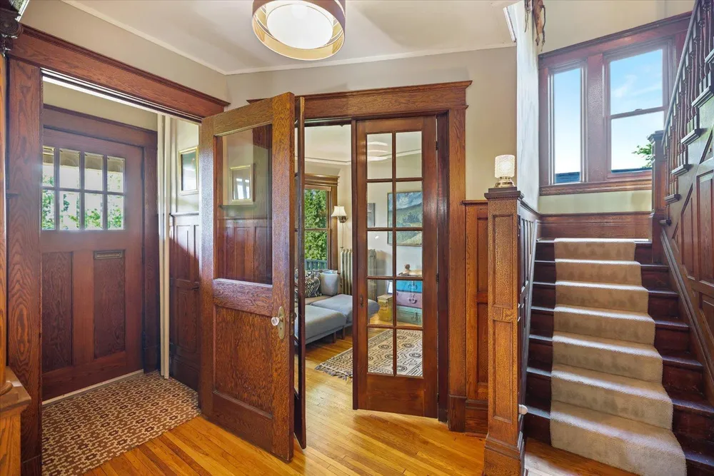 76 Prospect Blvd, St Paul, MN 55107