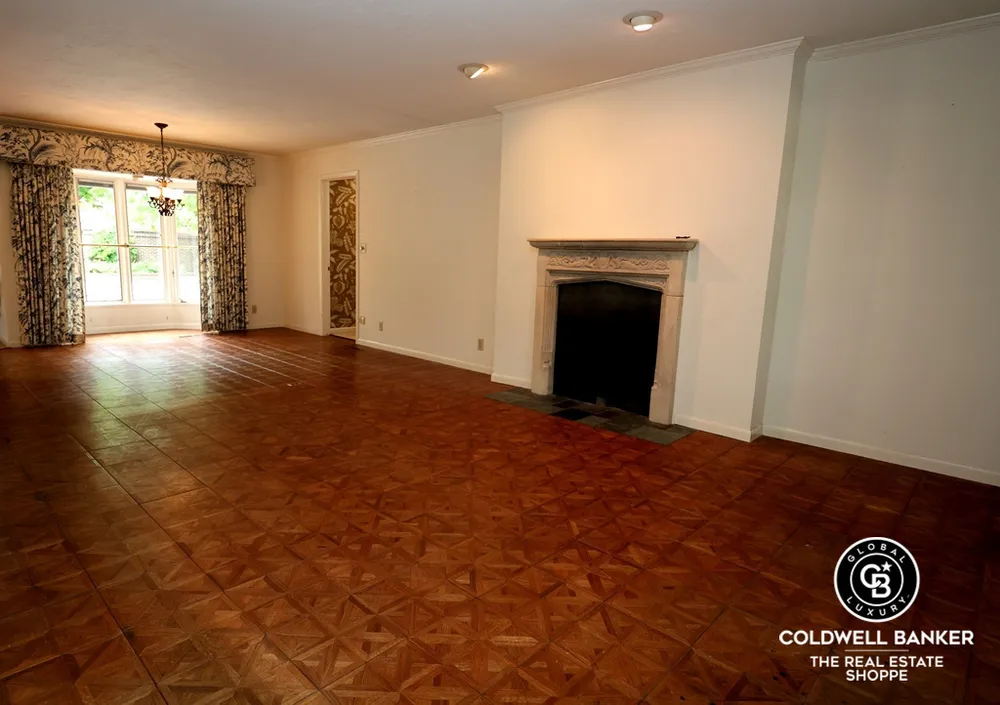 2319 N Belmont Pl, Garden City, KS 67846