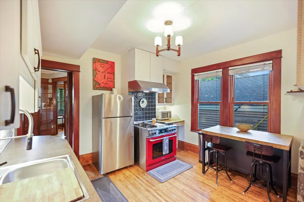 76 Prospect Blvd, St Paul, MN 55107
