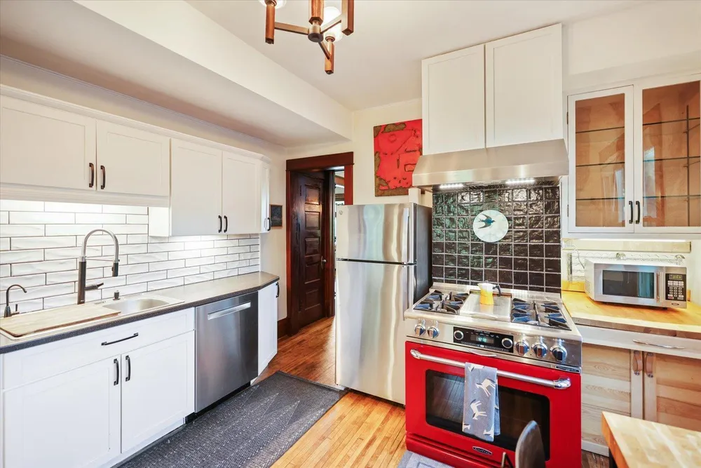 76 Prospect Blvd, St Paul, MN 55107