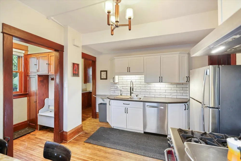 76 Prospect Blvd, St Paul, MN 55107