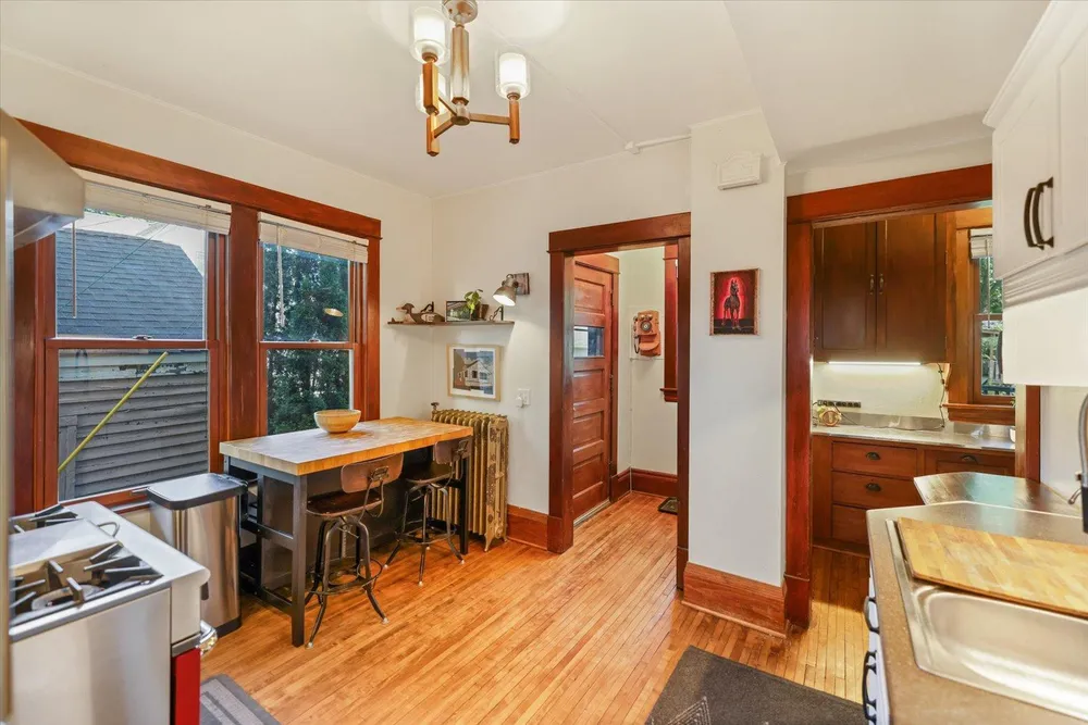 76 Prospect Blvd, St Paul, MN 55107