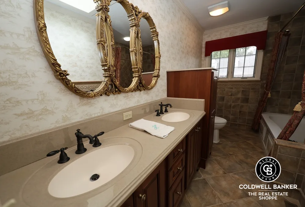 2319 N Belmont Pl, Garden City, KS 67846