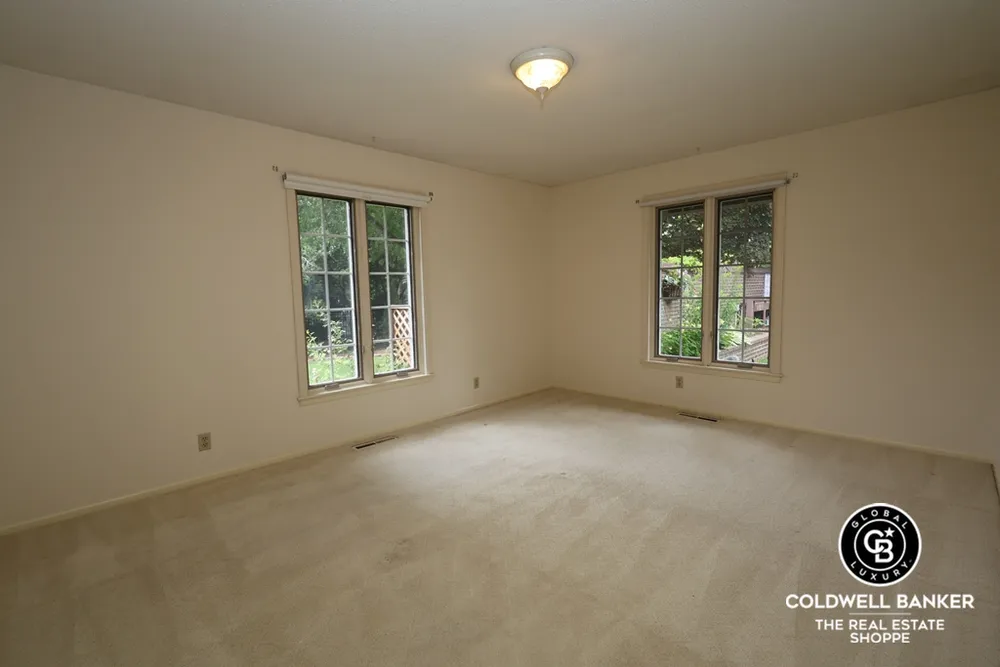 2319 N Belmont Pl, Garden City, KS 67846