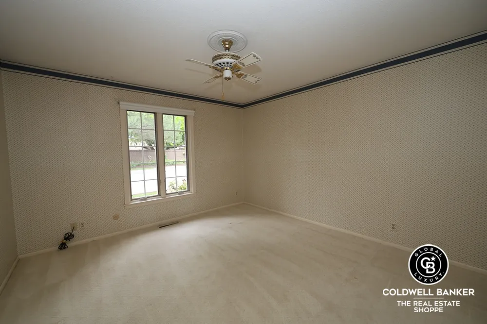 2319 N Belmont Pl, Garden City, KS 67846
