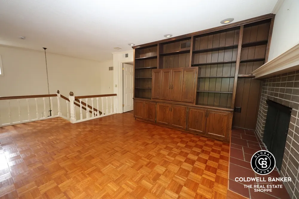 2319 N Belmont Pl, Garden City, KS 67846