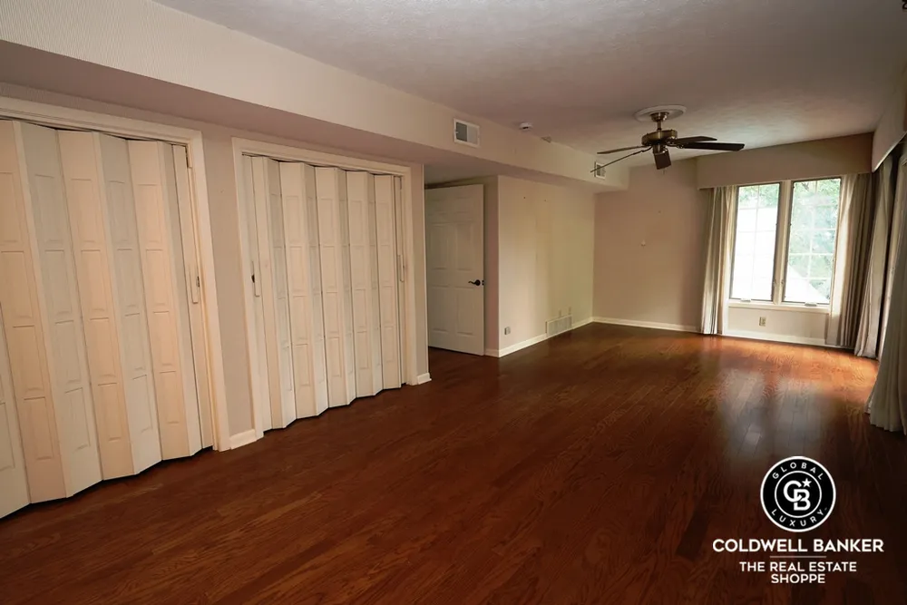 2319 N Belmont Pl, Garden City, KS 67846