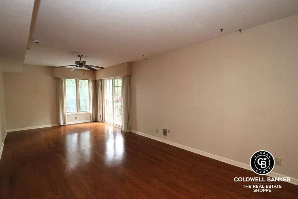 2319 N Belmont Pl, Garden City, KS 67846