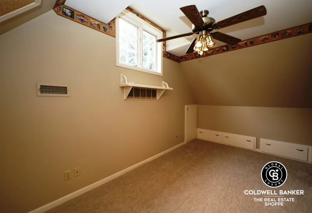 2319 N Belmont Pl, Garden City, KS 67846