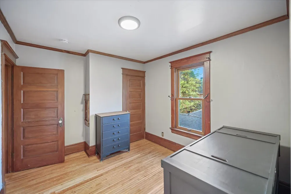 76 Prospect Blvd, St Paul, MN 55107