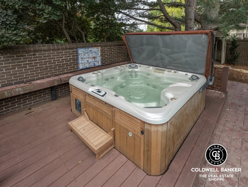 2319 N Belmont Pl, Garden City, KS 67846