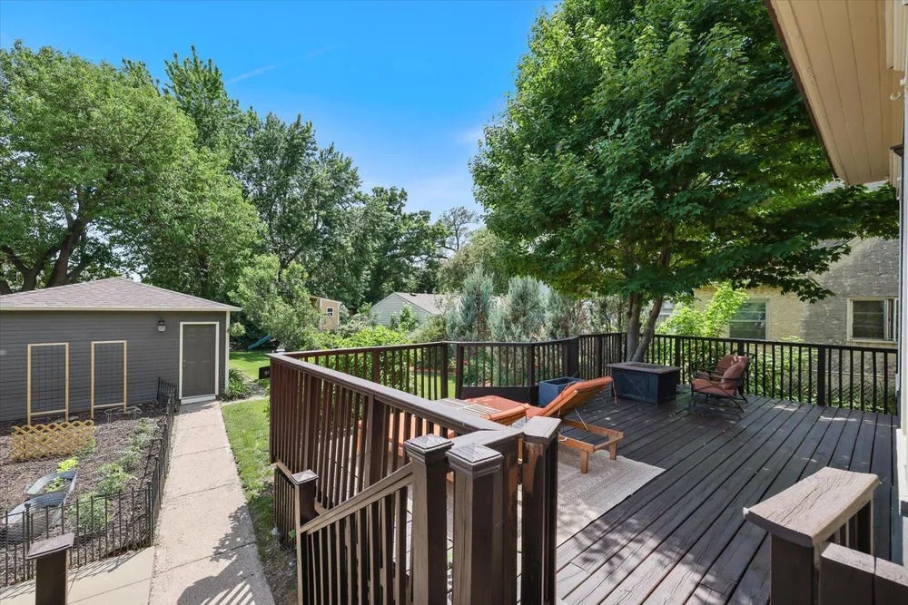 76 Prospect Blvd, St Paul, MN 55107