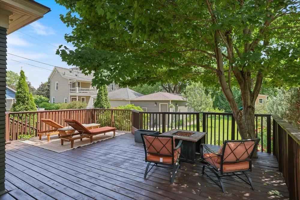 76 Prospect Blvd, St Paul, MN 55107