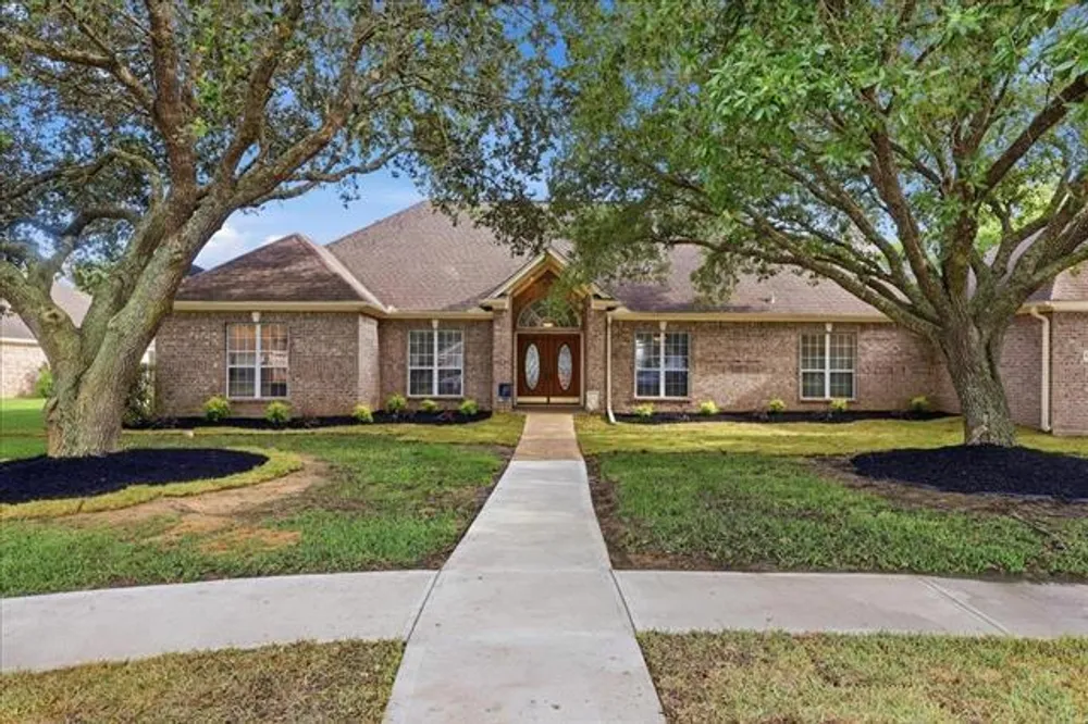 8135 Medinah Dr, Beaumont, TX 77707