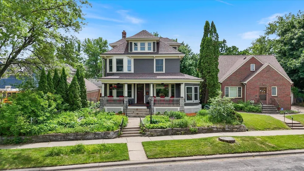 76 Prospect Blvd, St Paul, MN 55107