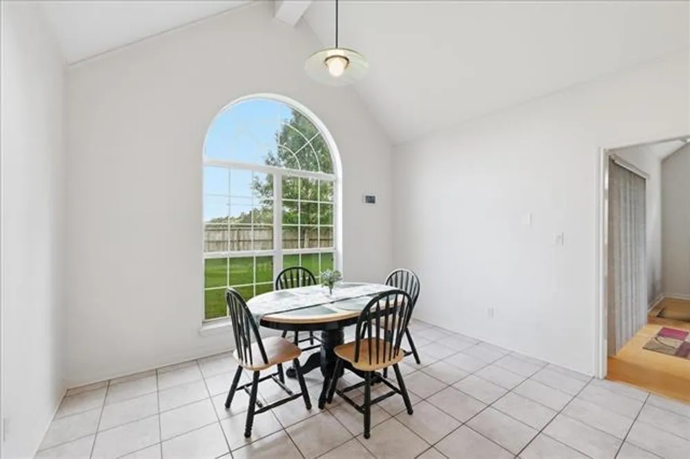 8135 Medinah Dr, Beaumont, TX 77707
