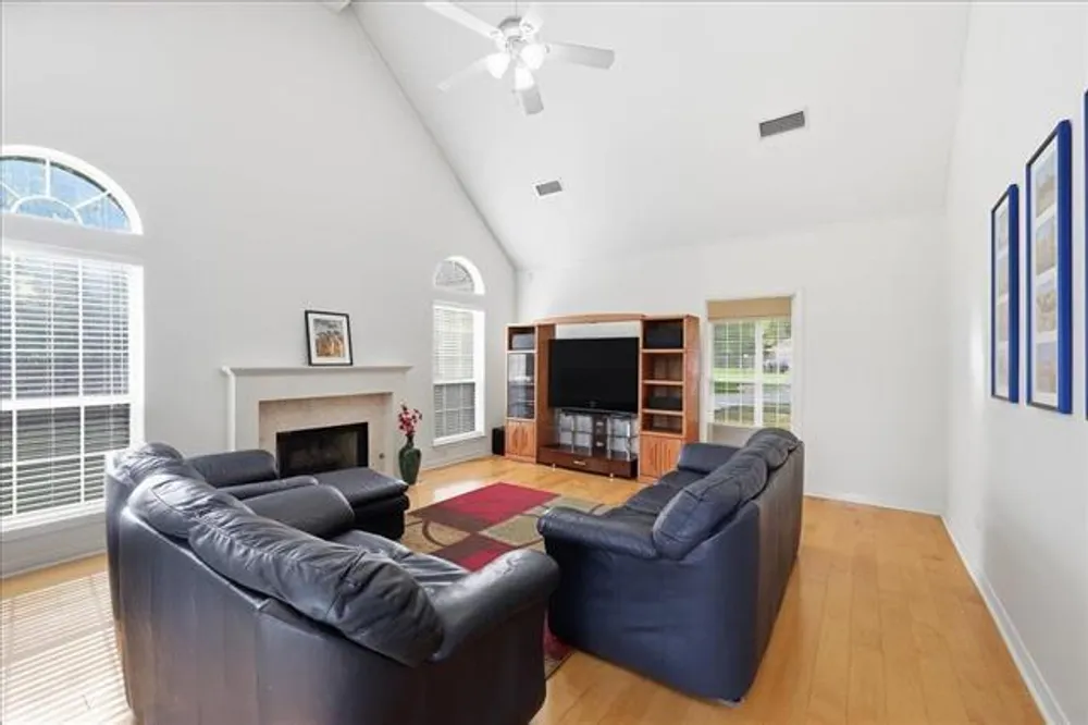 8135 Medinah Dr, Beaumont, TX 77707