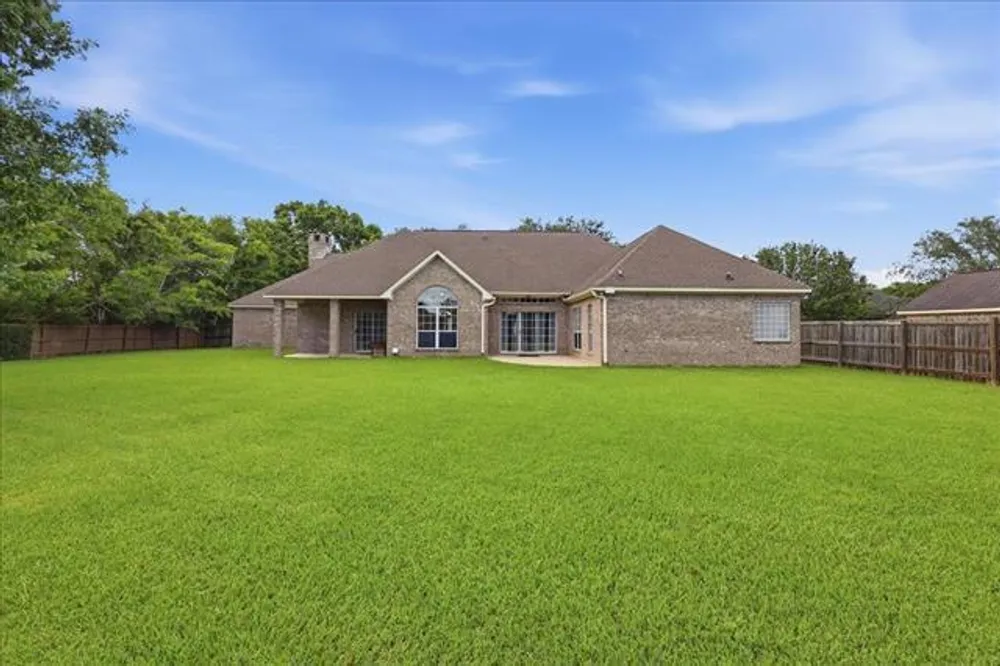 8135 Medinah Dr, Beaumont, TX 77707