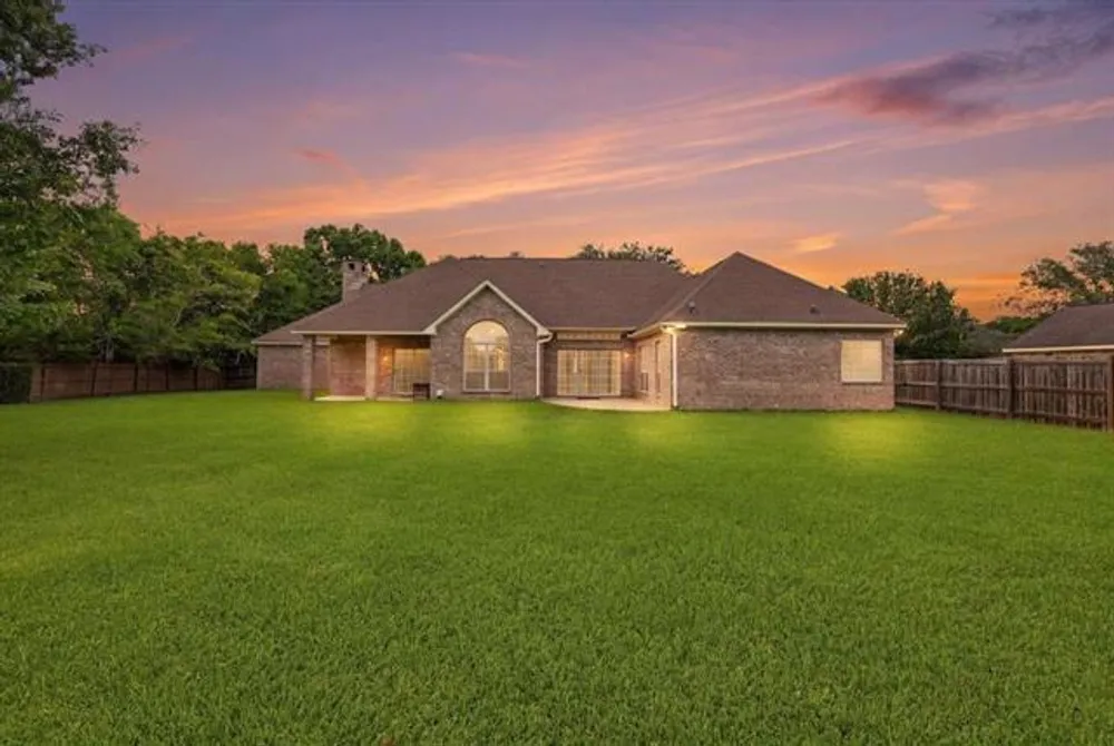 8135 Medinah Dr, Beaumont, TX 77707