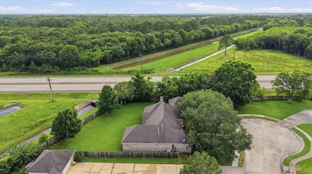8135 Medinah Dr, Beaumont, TX 77707
