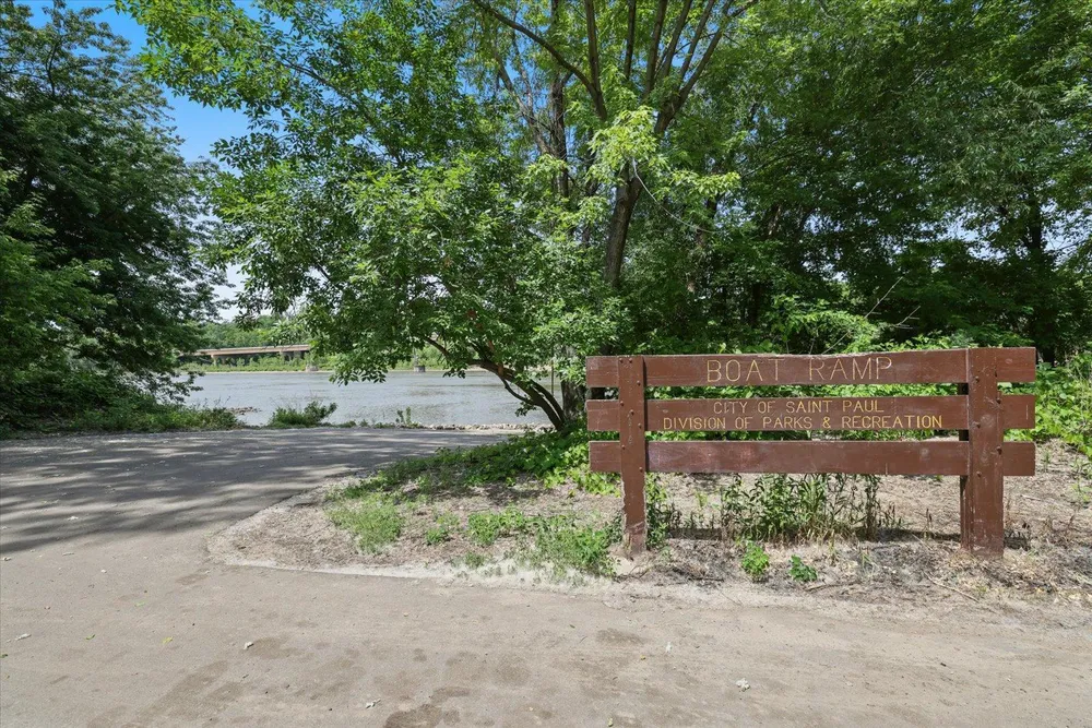 76 Prospect Blvd, St Paul, MN 55107