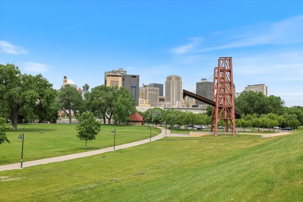 76 Prospect Blvd, St Paul, MN 55107