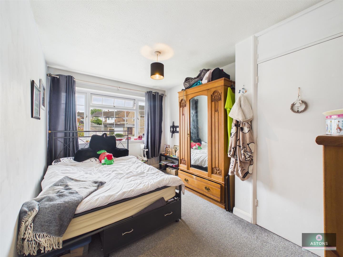 The Croft, Crawley Image 14