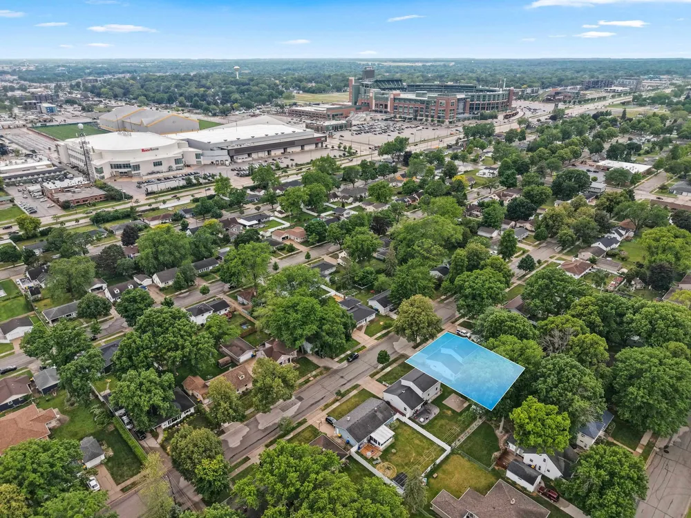 1082 Kenwood St, Green Bay, WI 54304