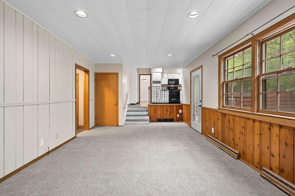 1618 S Riverdale Dr, Appleton, WI 54914