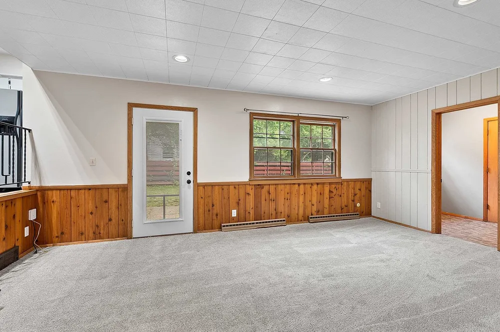 1618 S Riverdale Dr, Appleton, WI 54914