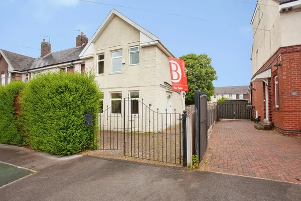 Oaks Fold Road, Sheffield, South York...