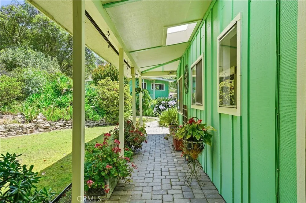 171 Canada Sombre Rd, La Habra Heights, CA 90631
