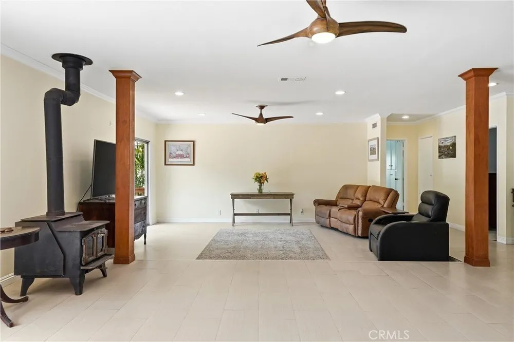 171 Canada Sombre Rd, La Habra Heights, CA 90631
