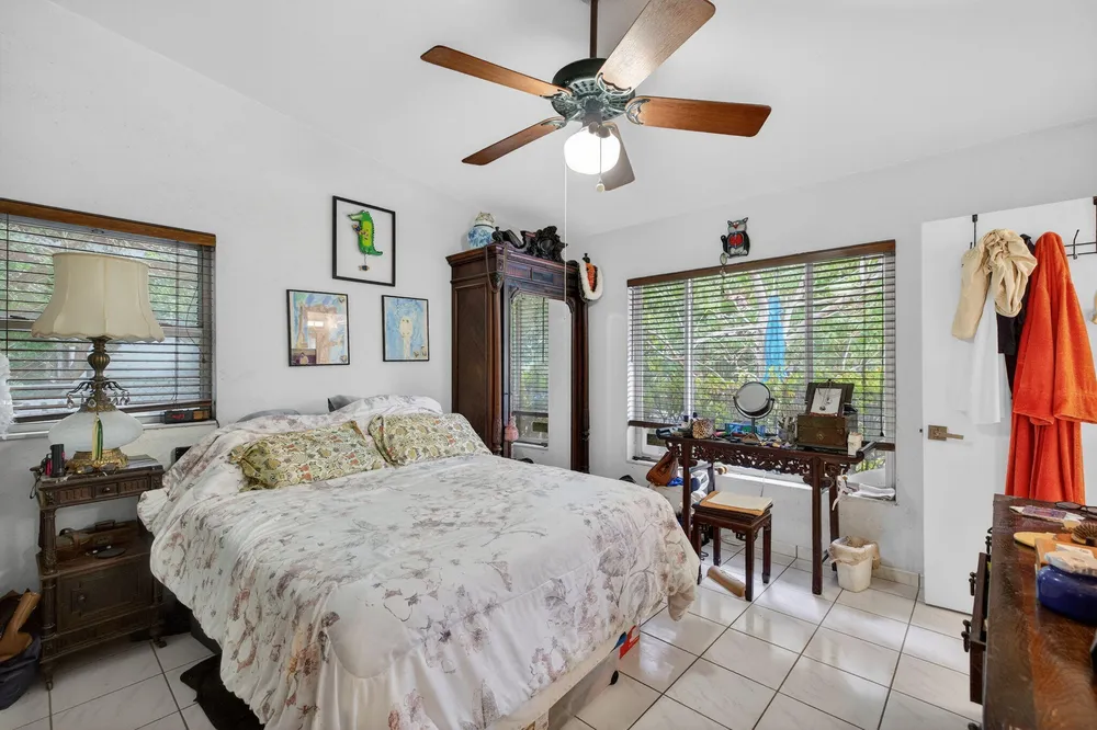 1935 SE 25th Ave, Fort Lauderdale, FL 33316