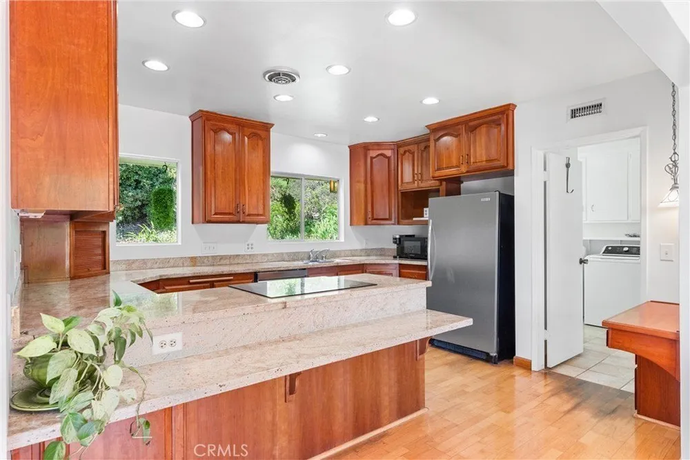 171 Canada Sombre Rd, La Habra Heights, CA 90631