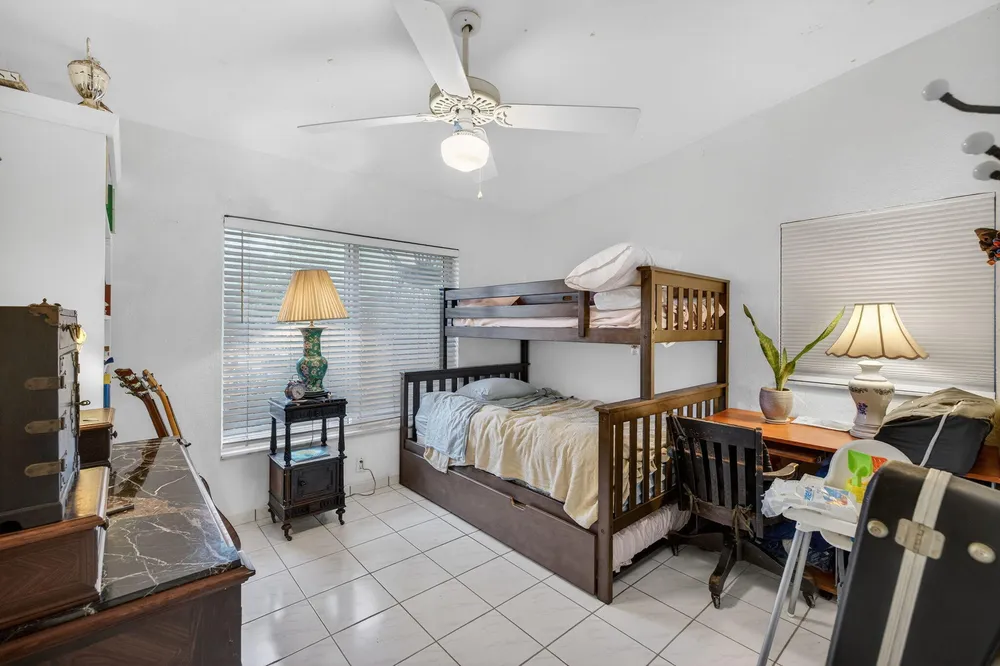 1935 SE 25th Ave, Fort Lauderdale, FL 33316