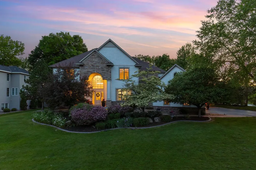 8562 French Curve, Eden Prairie, MN 55347