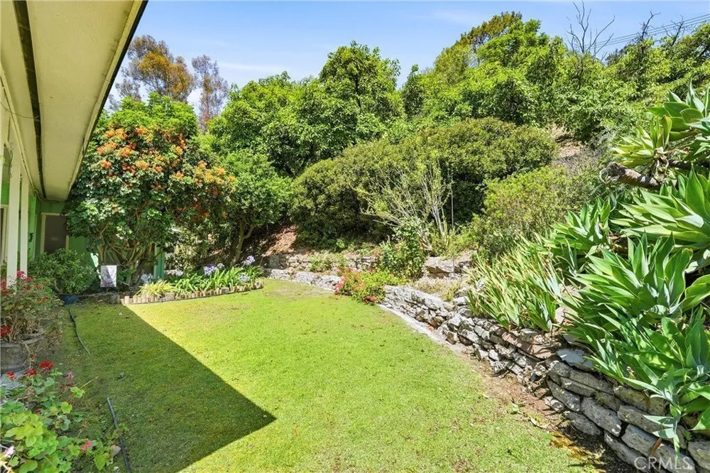 171 Canada Sombre Rd, La Habra Heights, CA 90631