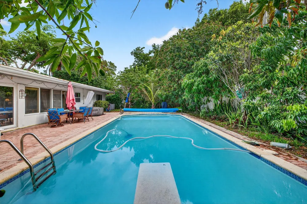 1935 SE 25th Ave, Fort Lauderdale, FL 33316