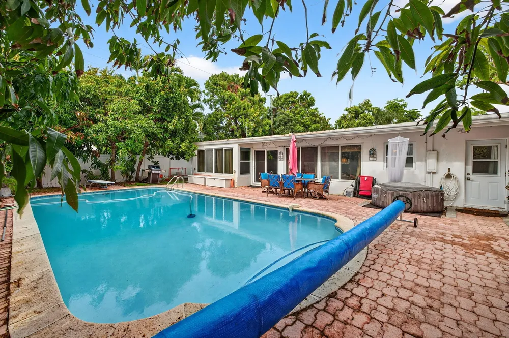 1935 SE 25th Ave, Fort Lauderdale, FL 33316