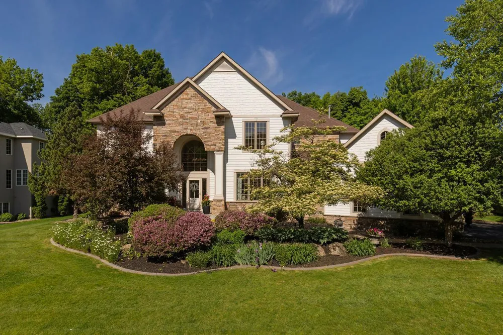 8562 French Curve, Eden Prairie, MN 55347