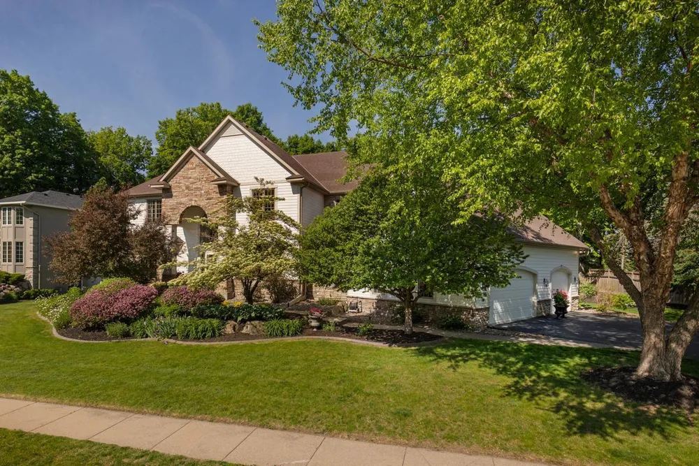 8562 French Curve, Eden Prairie, MN 55347