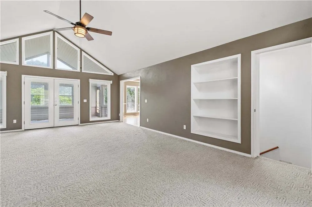 11 McManigal Ln, Bella Vista, AR 72715