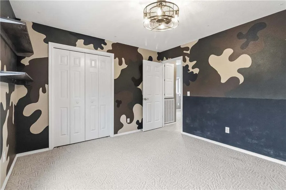 11 McManigal Ln, Bella Vista, AR 72715