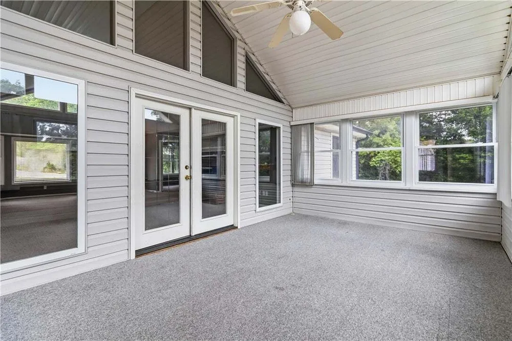 11 McManigal Ln, Bella Vista, AR 72715