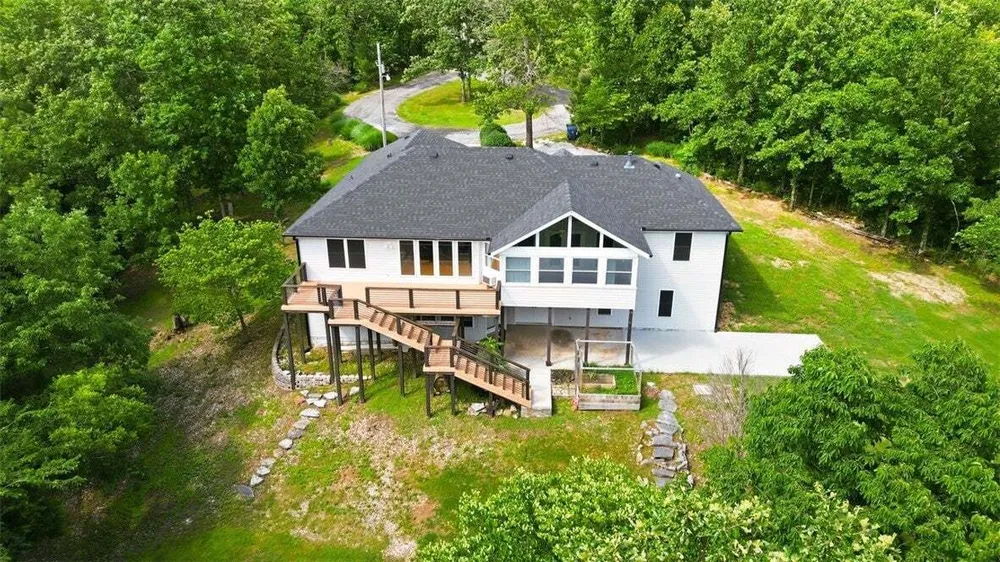 11 McManigal Ln, Bella Vista, AR 72715